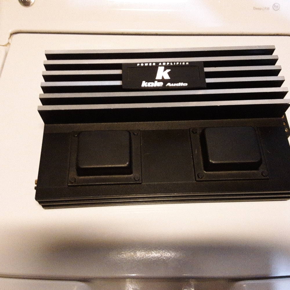 Kole Audio 2 channel Bridgeable amplifier
